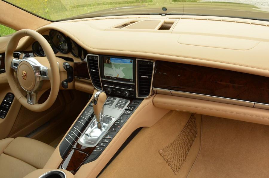  Porsche Panamera S E-Hybrid 2014 года  (фото 22 из 50)